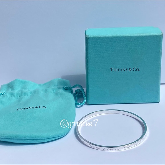 AUTH Rare Retired Tiffany & Co. “I Love You” notes bangle bracelet 🎶✨ - Picture 4 of 15